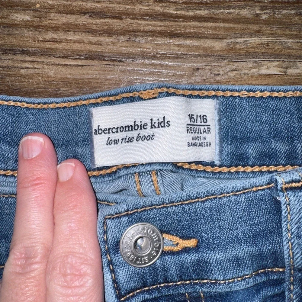 Abercrombie Kids Low Rise Bootcut Jeans Medium Wash Frayed Bow Detail Size 15/16